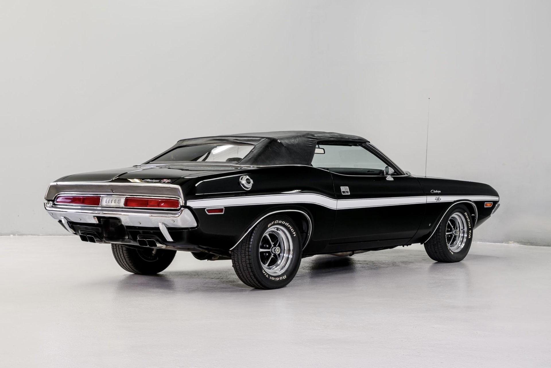 1970 R/T 383  4 -speed Convertible